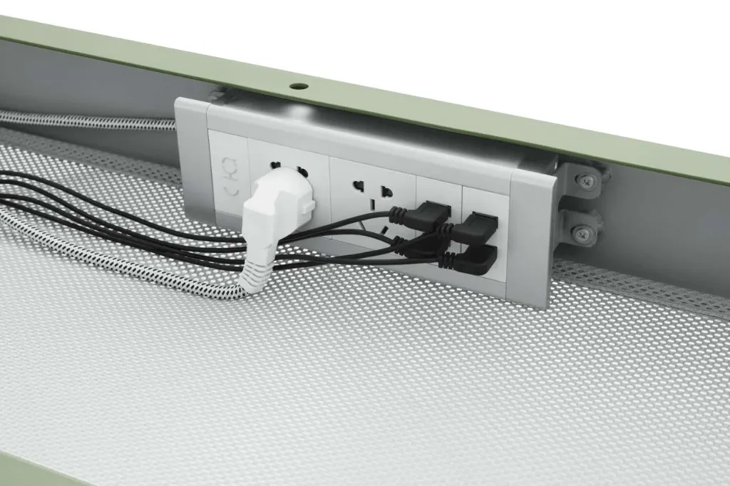 20 - Commons Veneer - Power Socket.webp