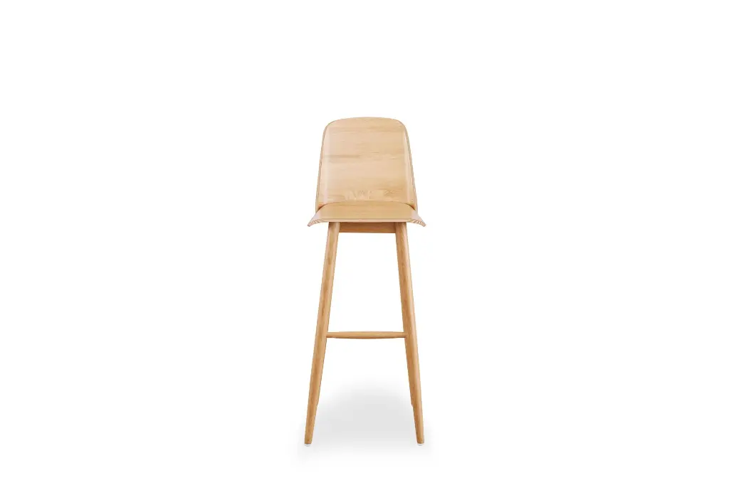 007_11 - Please High Chair_Front View.webp