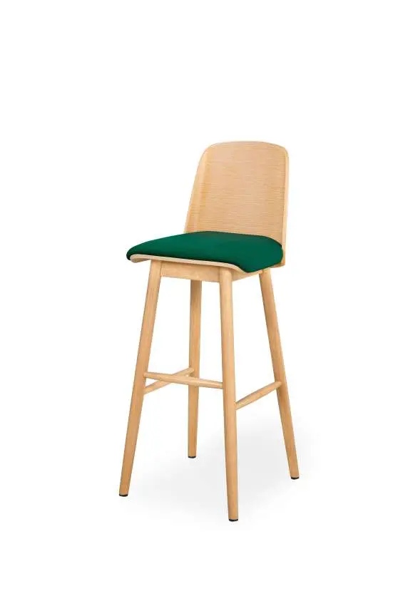 4 - Please High Chair with Cushion_45 Angle View_MD32.webp