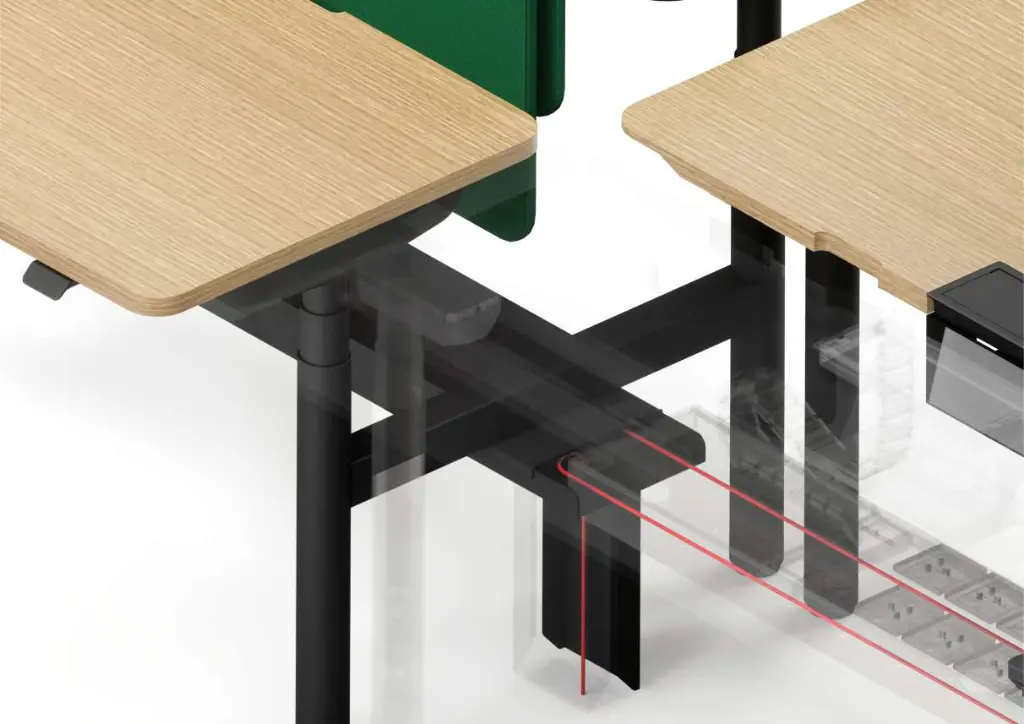 32 - Cable Management (Vertical Trunk Close Up).webp