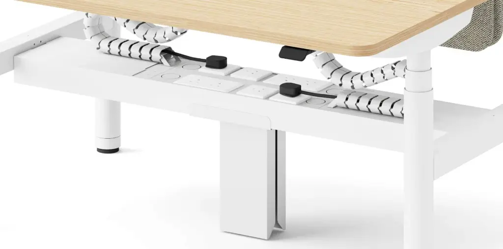 35 - Power Trunk with 86 Dual Socket.webp