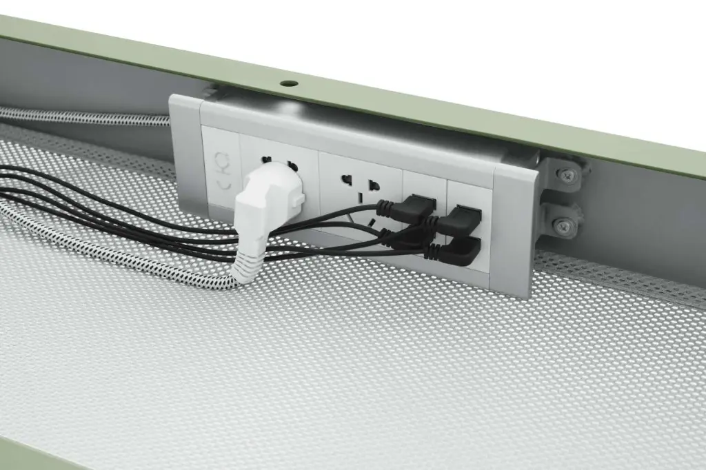 20 - Commons Veneer - Power Socket.webp
